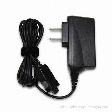 Portable Mobile Charger with Plug Transfer for Samsung S500, Nokia 6101, Motorola V3, and Sony Z608